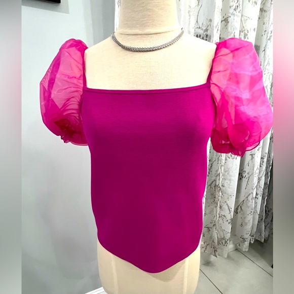 House of Harlow 1960 Tops - SALE🔥Beautiful House of Harlow 1960 fuchsia knit top w/short puffy sheer sleeves